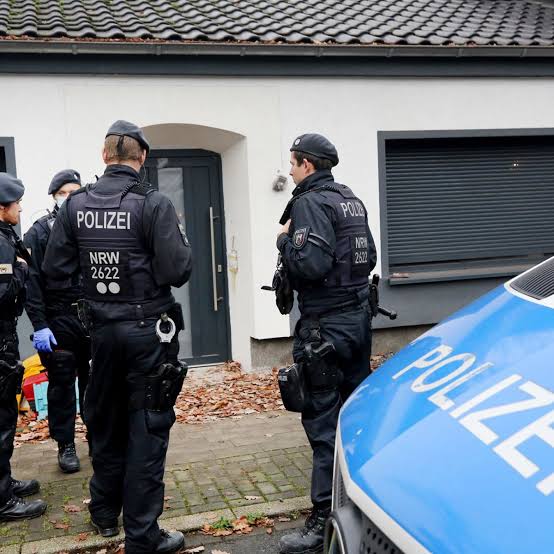 Guns Bought, Church Scouted: Bremen Barely Avoided a Bloody IS Attack